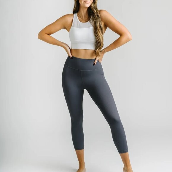 Zyia Wet Ash Pocket Light n Tight Capri 20" RC - Picture 3 of 4